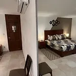 Pedernal Hotel
